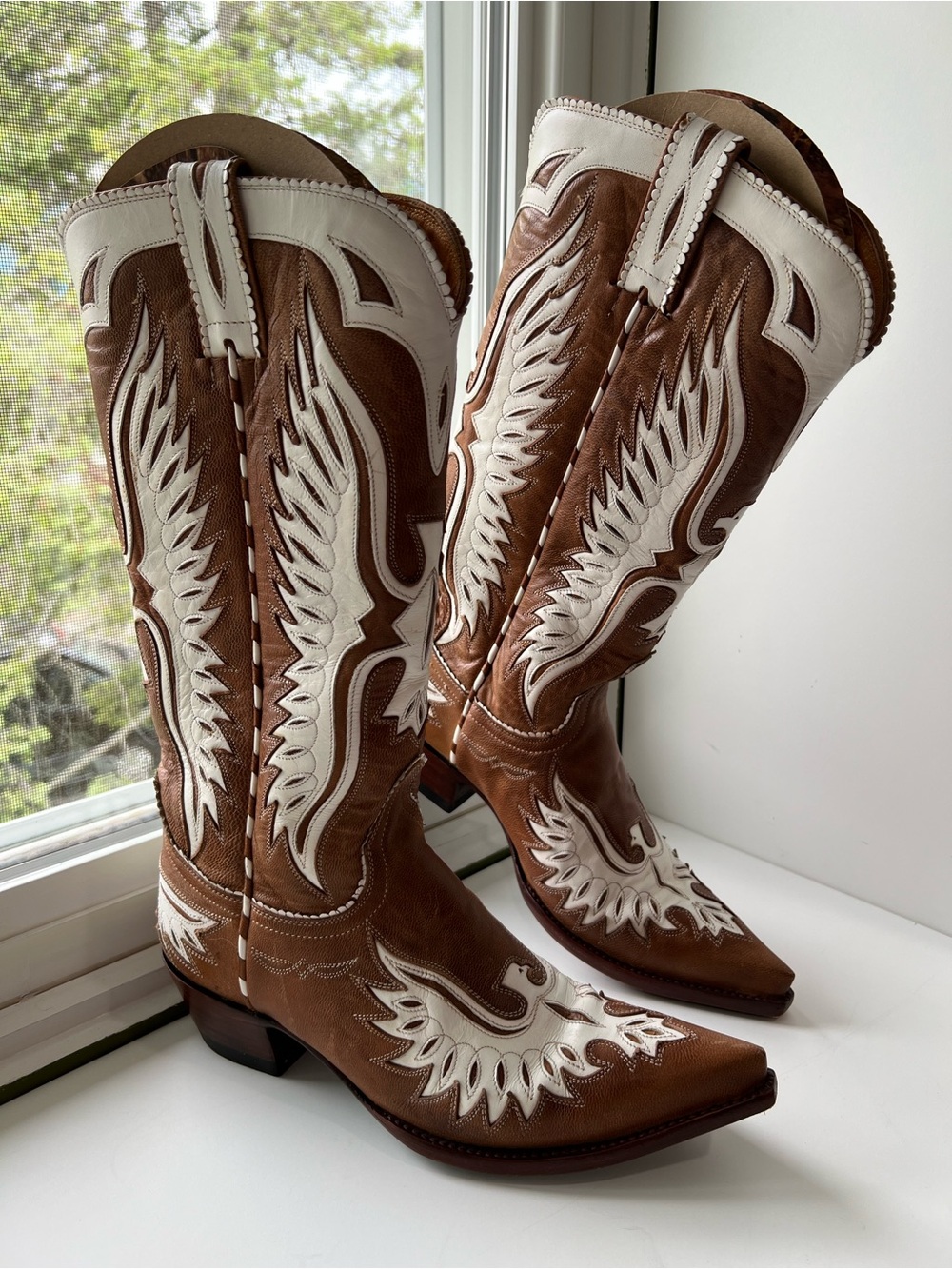 Old Gringo Eagle Brown and White Leather Cowboy Boots 7